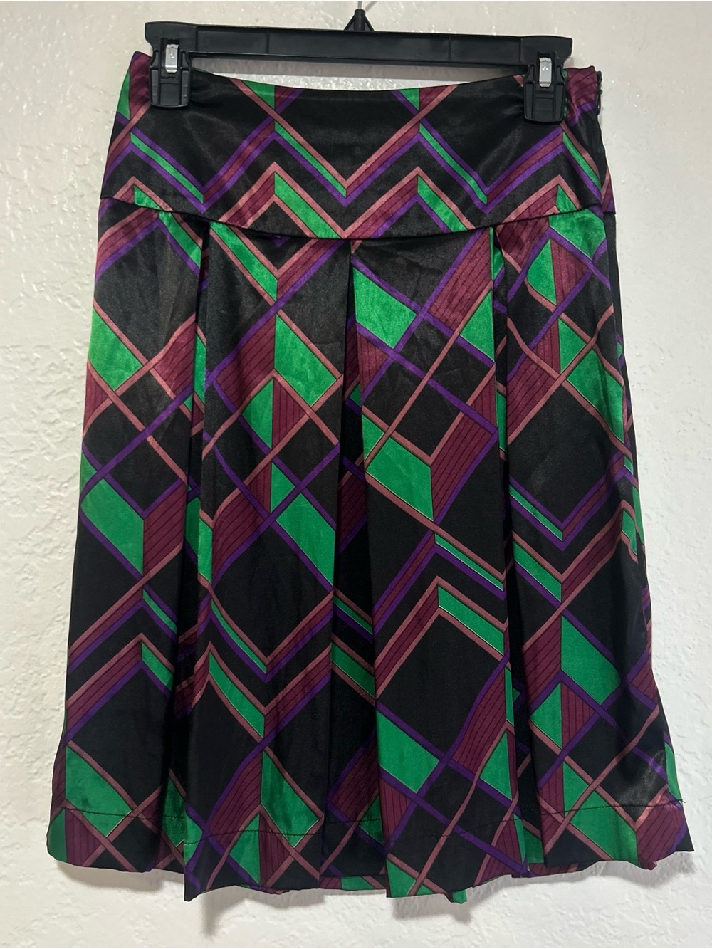 Vertigo Paris Black Geometric Pleated A-Line Skirt with Green & Purple